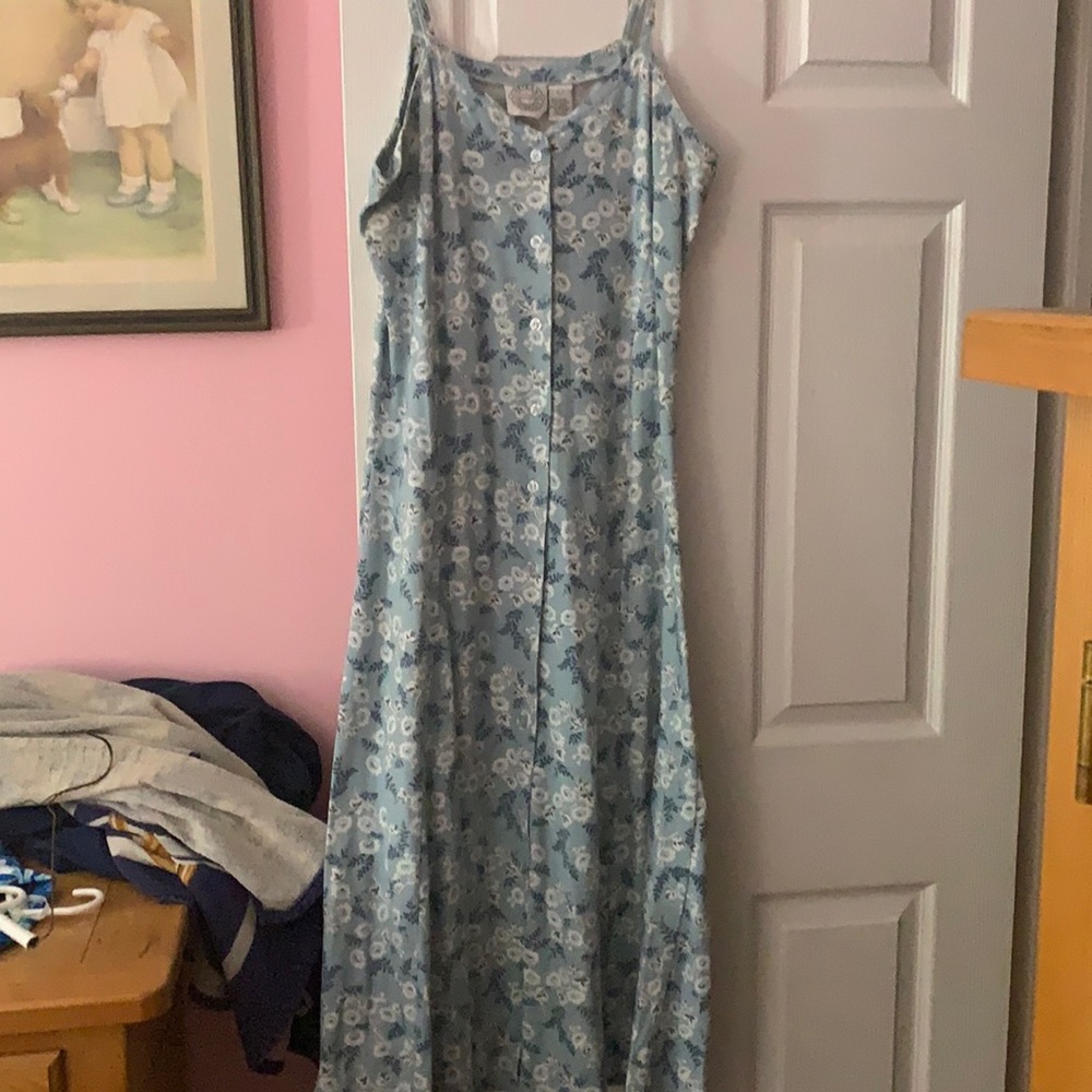 Women’s dress